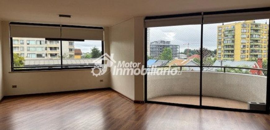 SE ARRIENDA GRAN DEPARTAMENTO DE 4 DORMITORIOS, 3 BAÑOS, 2 ESTACIONAMIENTOS Y 1 BODEGA EN TEMUCO, A PASOS DE CLÍNICAS Y CENTROS COMERCIALES