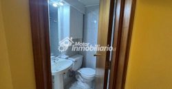 SE ARRIENDA GRAN DEPARTAMENTO DE 4 DORMITORIOS, 3 BAÑOS, 2 ESTACIONAMIENTOS Y 1 BODEGA EN TEMUCO, A PASOS DE CLÍNICAS Y CENTROS COMERCIALES