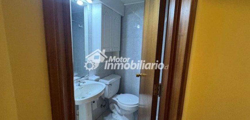 SE ARRIENDA GRAN DEPARTAMENTO DE 4 DORMITORIOS, 3 BAÑOS, 2 ESTACIONAMIENTOS Y 1 BODEGA EN TEMUCO, A PASOS DE CLÍNICAS Y CENTROS COMERCIALES