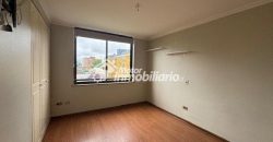 SE ARRIENDA GRAN DEPARTAMENTO DE 4 DORMITORIOS, 3 BAÑOS, 2 ESTACIONAMIENTOS Y 1 BODEGA EN TEMUCO, A PASOS DE CLÍNICAS Y CENTROS COMERCIALES