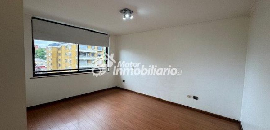 SE ARRIENDA GRAN DEPARTAMENTO DE 4 DORMITORIOS, 3 BAÑOS, 2 ESTACIONAMIENTOS Y 1 BODEGA EN TEMUCO, A PASOS DE CLÍNICAS Y CENTROS COMERCIALES