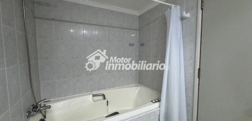 SE ARRIENDA GRAN DEPARTAMENTO DE 4 DORMITORIOS, 3 BAÑOS, 2 ESTACIONAMIENTOS Y 1 BODEGA EN TEMUCO, A PASOS DE CLÍNICAS Y CENTROS COMERCIALES