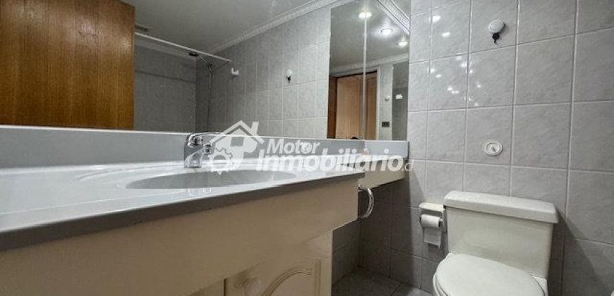 SE ARRIENDA GRAN DEPARTAMENTO DE 4 DORMITORIOS, 3 BAÑOS, 2 ESTACIONAMIENTOS Y 1 BODEGA EN TEMUCO, A PASOS DE CLÍNICAS Y CENTROS COMERCIALES