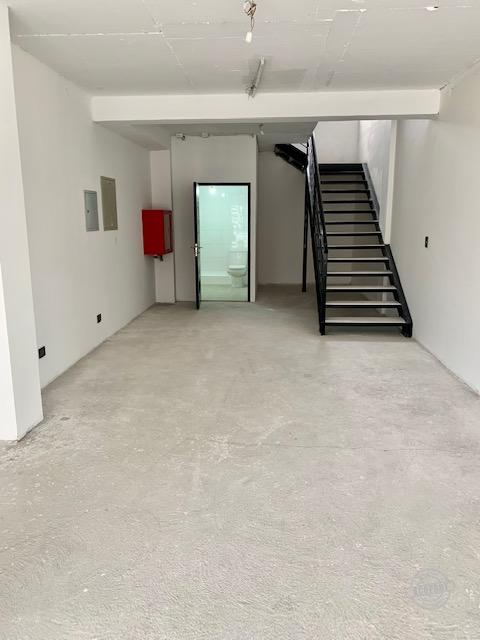 SE ARRIENDA AMPLIO LOCAL COMERCIAL DE 2 PISOS EN TEMUCO