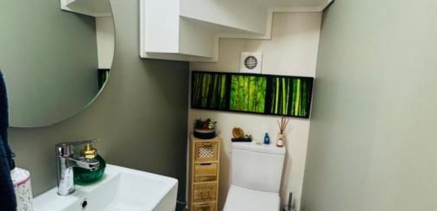 SE VENDE HERMOSA CASA UBICADA EN SECTOR PORTAL DE LA FRONTERA,