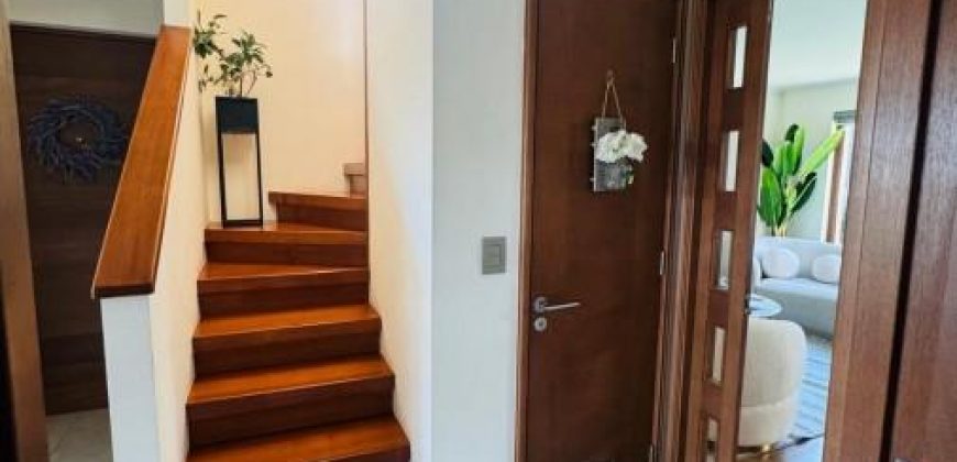 SE VENDE HERMOSA CASA UBICADA EN SECTOR PORTAL DE LA FRONTERA,
