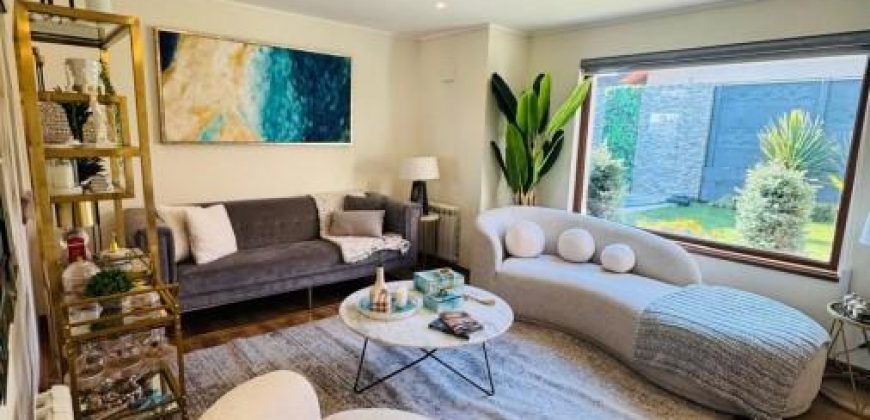 SE VENDE HERMOSA CASA UBICADA EN SECTOR PORTAL DE LA FRONTERA,