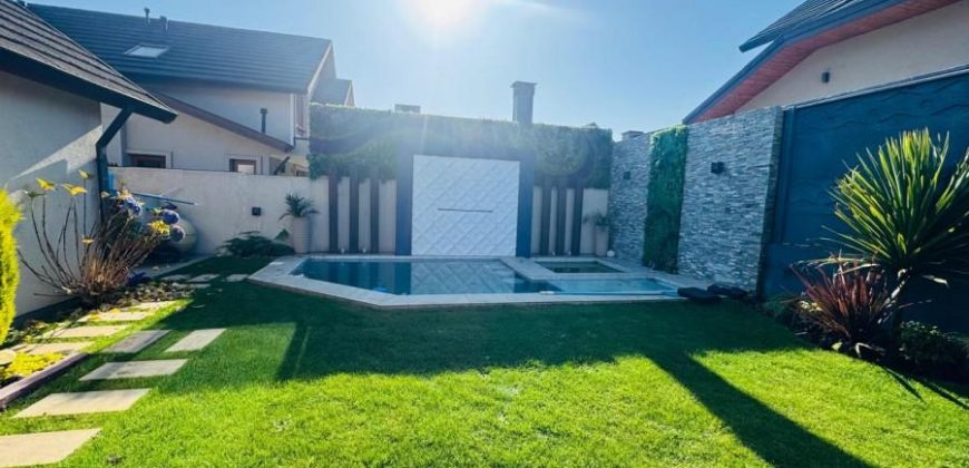 SE VENDE HERMOSA CASA UBICADA EN SECTOR PORTAL DE LA FRONTERA,