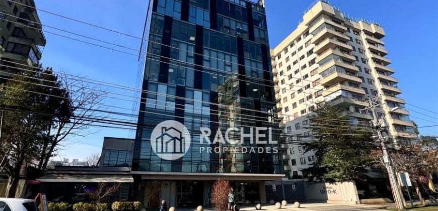 EN VENTA LUMINOSA OFICINA – EDIFICIO UNO K