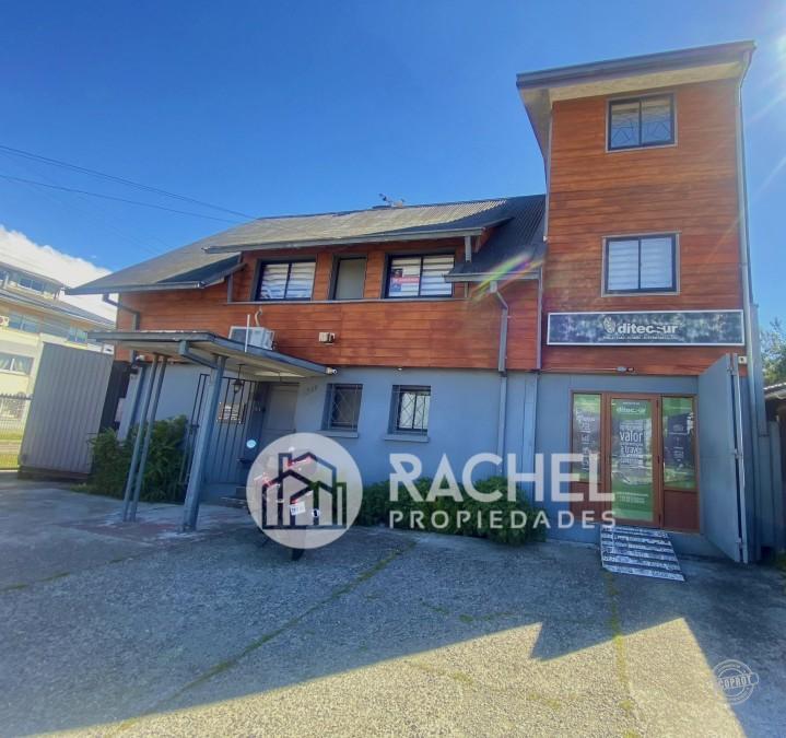 SE ARRIENDA AMPLIA CASA COMERCIAL CON OFICINAS