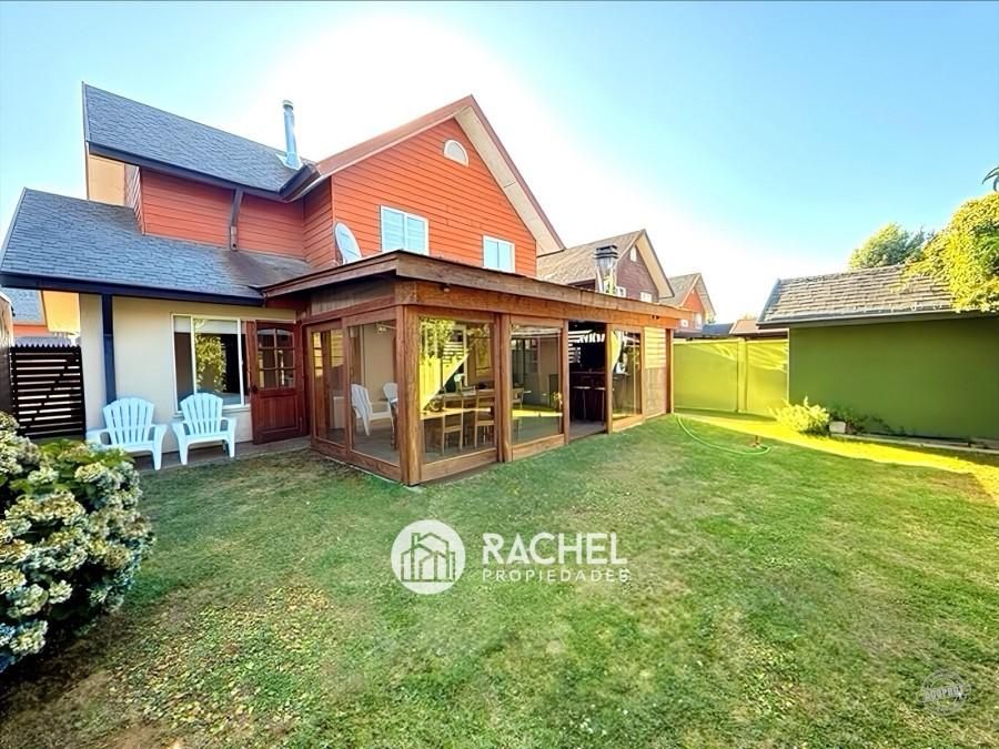 SE VENDE PRECIOSA CASA DE 4D- Sector Los Conquistadores