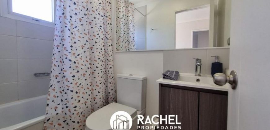 EN VENTA CASA DE 3 DORMITORIOS COMPLETAMENTE AMOBLADA EN CONDOMINIO LOS ROBLES III – PUCON.