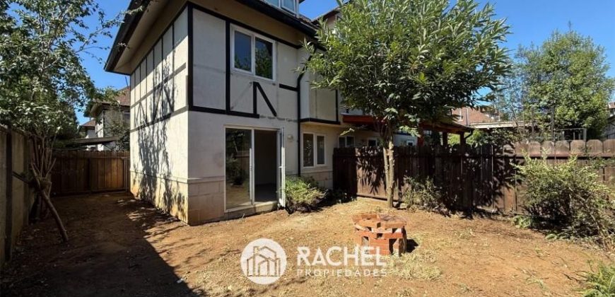 SE VENDE CASA ESTILO TOWNHOUSE EN CONDOMINIO DON JORGE (Sector Altamira)