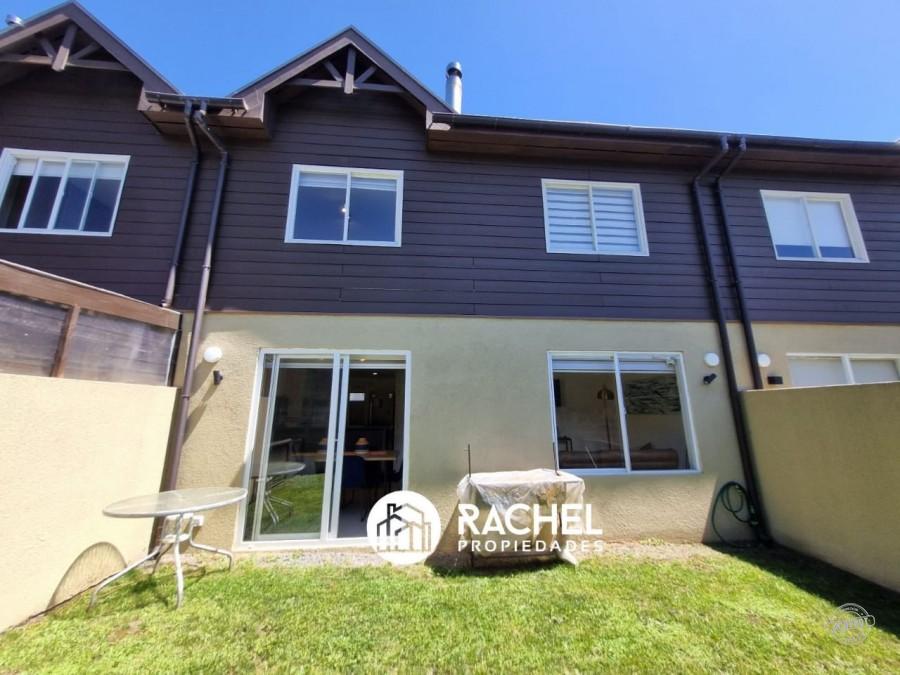 EN VENTA CASA DE 3 DORMITORIOS COMPLETAMENTE AMOBLADA EN CONDOMINIO LOS ROBLES III – PUCON.