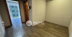 EN VENTA LUMINOSA OFICINA – EDIFICIO UNO K