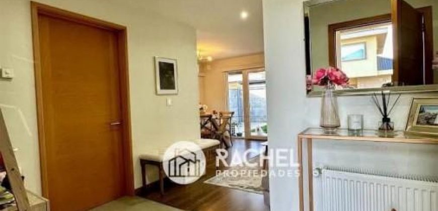 EN VENTA HERMOSA CASA SEMINUEVA CONDOMINIO ANTUMALAL