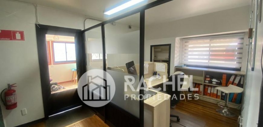 SE ARRIENDA AMPLIA CASA COMERCIAL CON OFICINAS