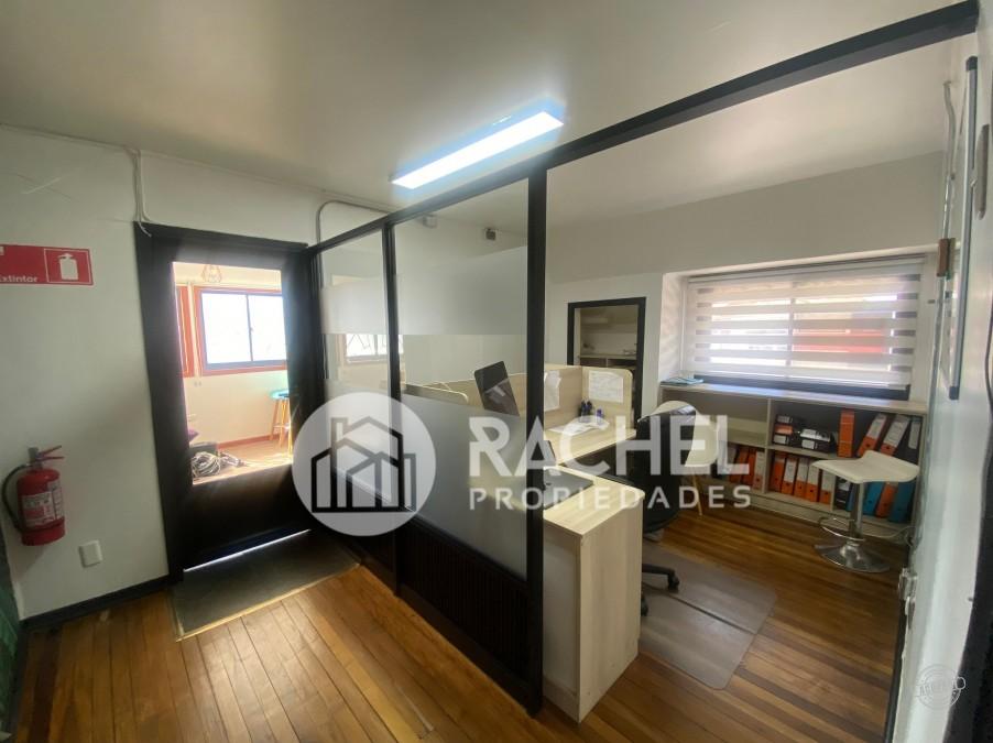 SE ARRIENDA AMPLIA CASA COMERCIAL CON OFICINAS