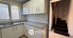 SE VENDE CASA ESTILO TOWNHOUSE EN CONDOMINIO DON JORGE (Sector Altamira)