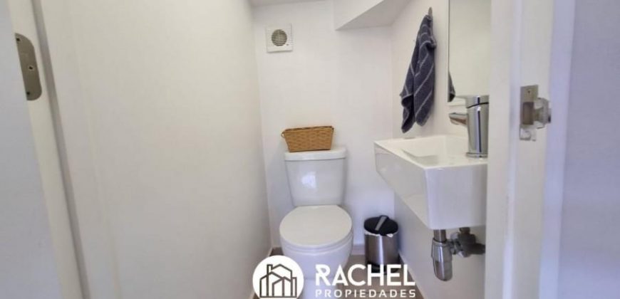 EN VENTA CASA DE 3 DORMITORIOS COMPLETAMENTE AMOBLADA EN CONDOMINIO LOS ROBLES III – PUCON.
