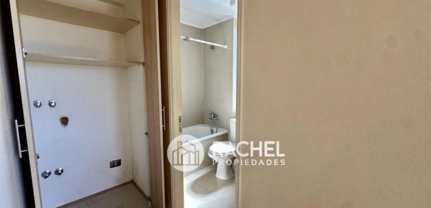 VENTA DEPARTAMENTO DE 1 DORMITORIO EN CONDOMINIO CON ESTACIONAMIENTO