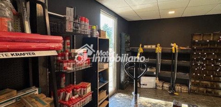 Excelente bodega industrial en arriendo, ubicada en una estratégica esquina del sector norte de Temuco