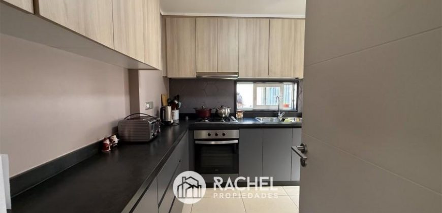 SE VENDE MODERNA CASA MEDITERRÁNEA SEMI NUEVA EN CONDOMINIO – Fundo el Carmen
