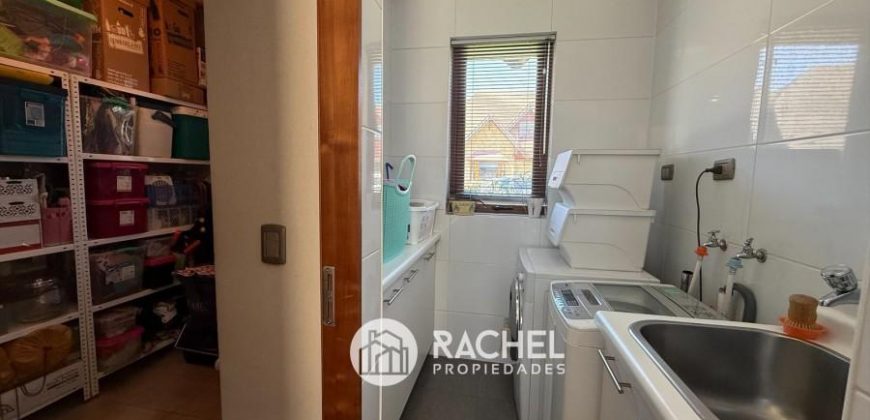 SE VENDE LINDA CASA EN CONDOMINIO-MIRADOR DE LA FRONTERA