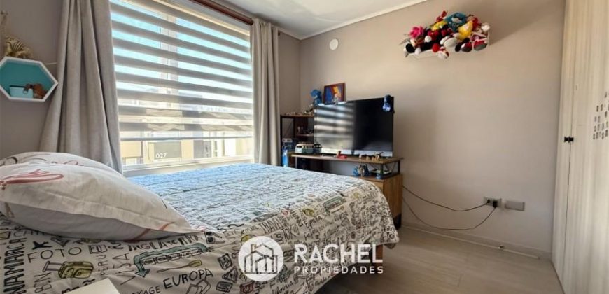 SE VENDE MODERNA CASA MEDITERRÁNEA SEMI NUEVA EN CONDOMINIO – Fundo el Carmen
