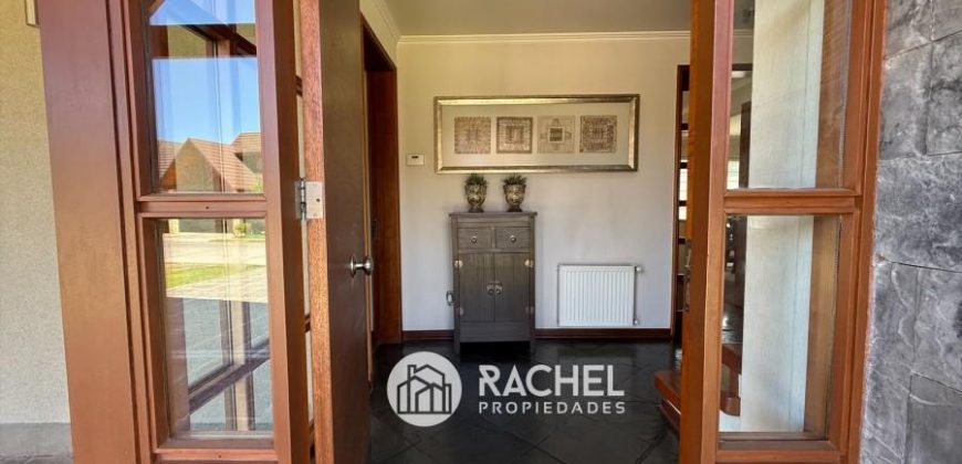 SE VENDE LINDA CASA EN CONDOMINIO-MIRADOR DE LA FRONTERA