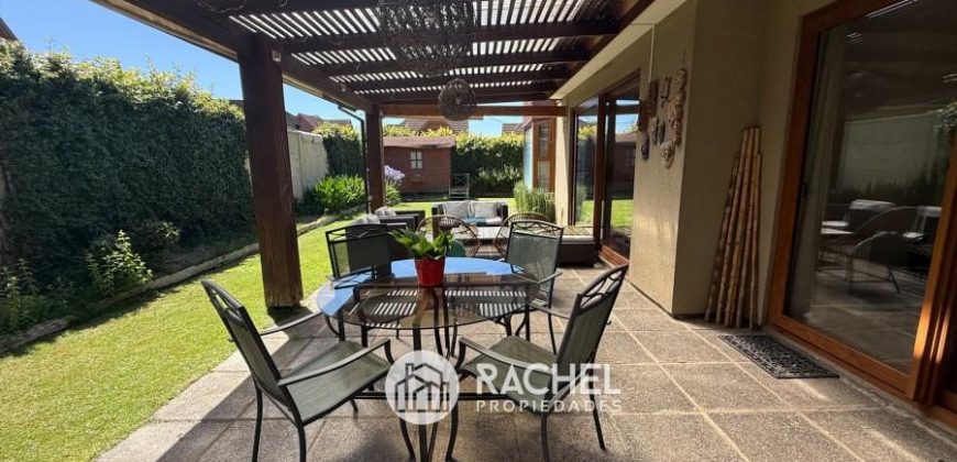 SE VENDE LINDA CASA EN CONDOMINIO-MIRADOR DE LA FRONTERA