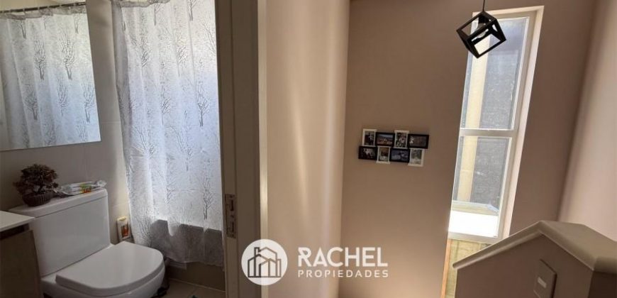 SE VENDE MODERNA CASA MEDITERRÁNEA SEMI NUEVA EN CONDOMINIO – Fundo el Carmen