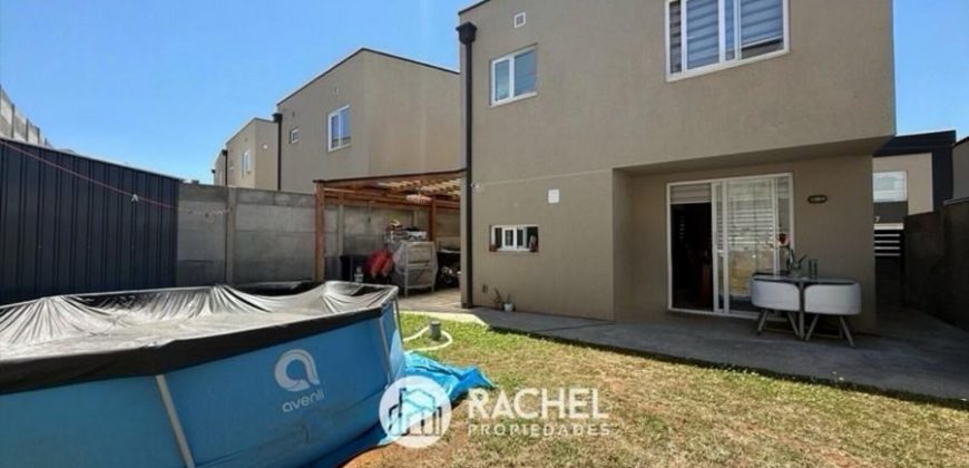 SE VENDE MODERNA CASA MEDITERRÁNEA SEMI NUEVA EN CONDOMINIO – Fundo el Carmen