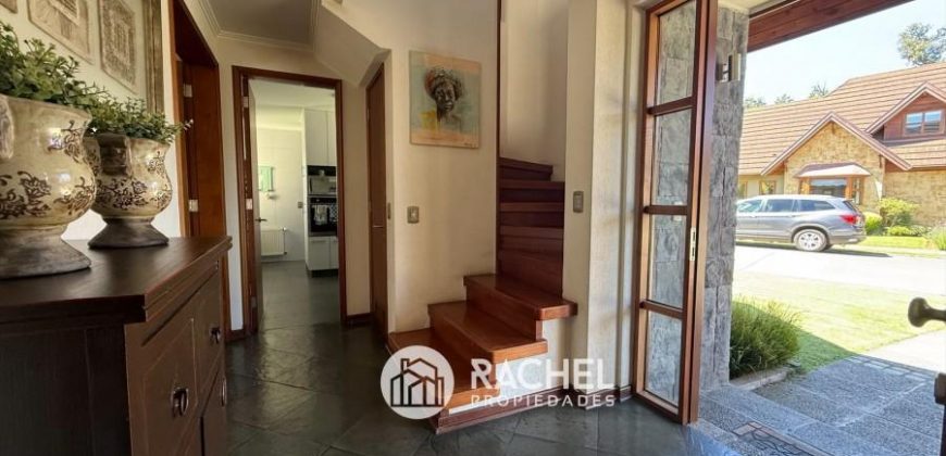 SE VENDE LINDA CASA EN CONDOMINIO-MIRADOR DE LA FRONTERA