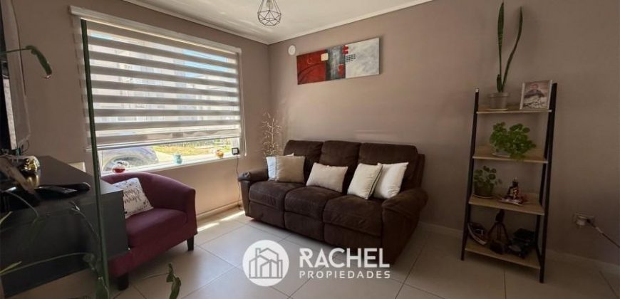 SE VENDE MODERNA CASA MEDITERRÁNEA SEMI NUEVA EN CONDOMINIO – Fundo el Carmen
