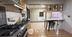 SE VENDE COMODA CASA AMPLIADA DE 1 PISO CON AISLACION TERMICA- Villa Parque San Sebastián
