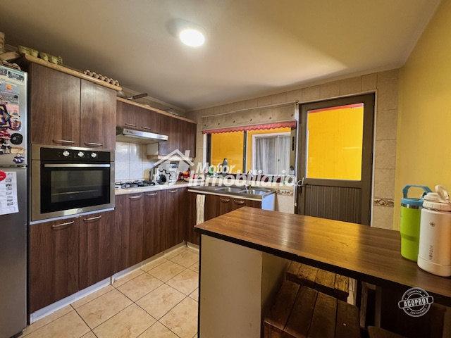 VENDEMOS CASA DE 4 DORMITORIOS CON DEPARTAMENTO INTERIOR DE 3 DORMITORIOS EN LA CIUDAD DE TEMUCO PRIETO NORTE