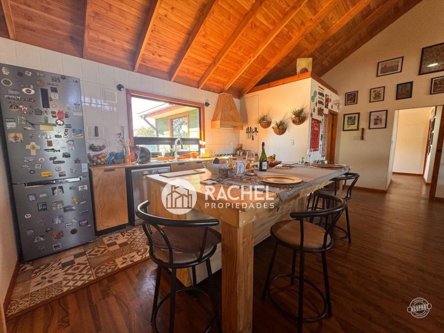 EN VENTA HERMOSA CASA EN PARCELA CON QUINCHO Y PISCINA SECTOR PUMALAL – TEMUCO