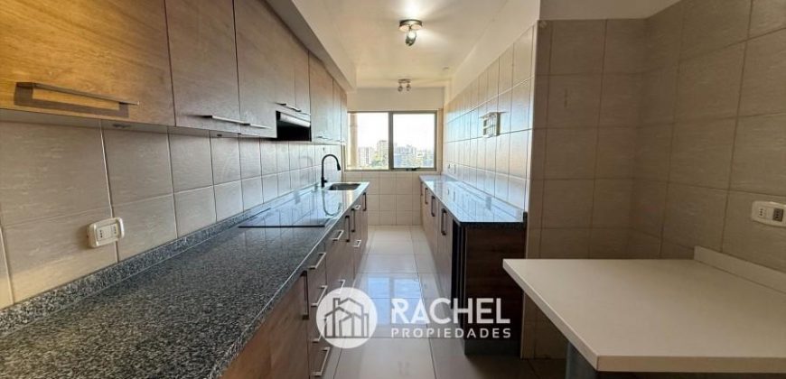 SE VENDE AMPLIO DEPARTAMENTO REMODELADO – Edificio Versalles