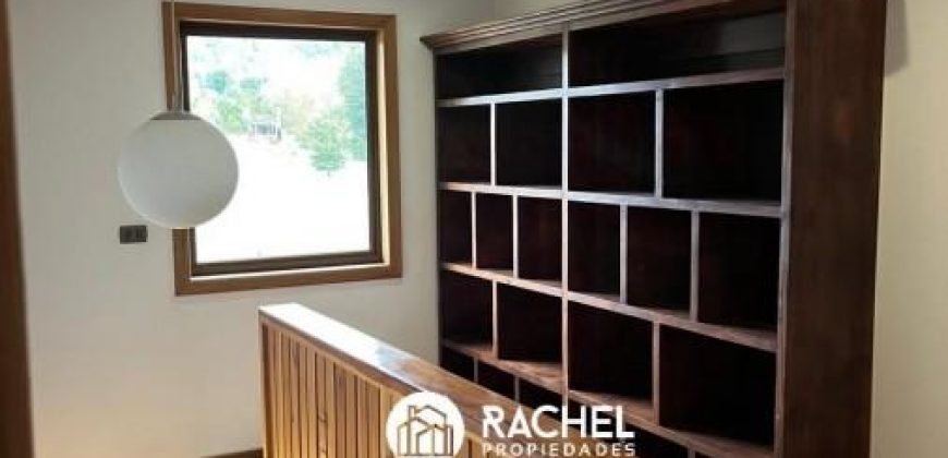 EN VENTA CASA DE 5 DORMITORIOS VISTA AL LAGO Y VOLCAN