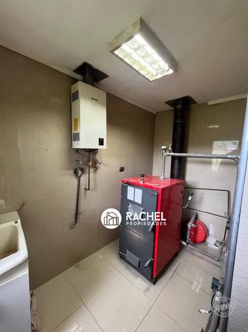 EN VENTA CASA DE 5 DORMITORIOS VISTA AL LAGO Y VOLCAN
