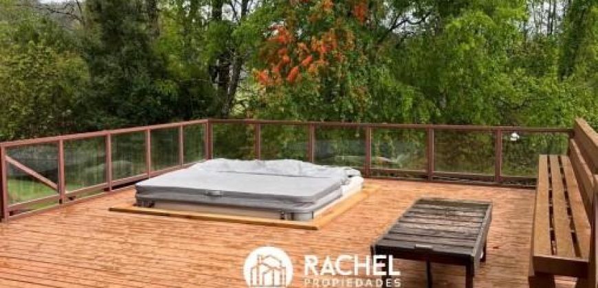 EN VENTA CASA DE 5 DORMITORIOS VISTA AL LAGO Y VOLCAN