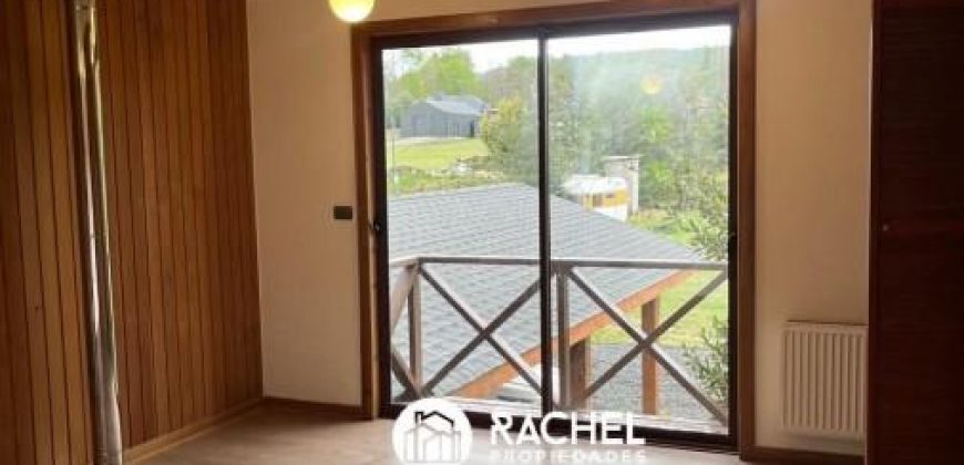 EN VENTA CASA DE 5 DORMITORIOS VISTA AL LAGO Y VOLCAN