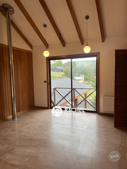 EN VENTA CASA DE 5 DORMITORIOS VISTA AL LAGO Y VOLCAN