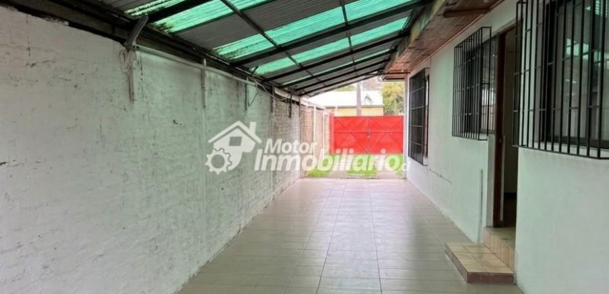 VENDEMOS CASA DE 3 DORMITORIOS EN GRAN SITIO EN LA CIUDAD DE LOS ÁNGELES CON APTITUD COMERCIAL Y HABITACIONAL EN AVENIDA PRINCIPAL