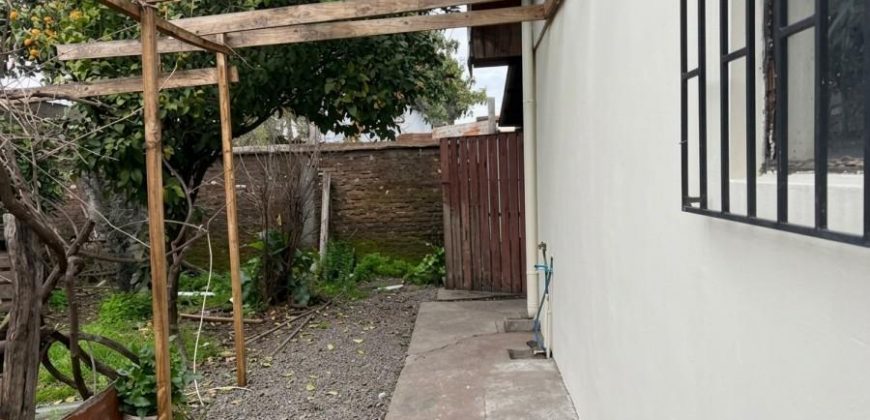VENDEMOS CASA DE 3 DORMITORIOS EN GRAN SITIO EN LA CIUDAD DE LOS ÁNGELES CON APTITUD COMERCIAL Y HABITACIONAL EN AVENIDA PRINCIPAL
