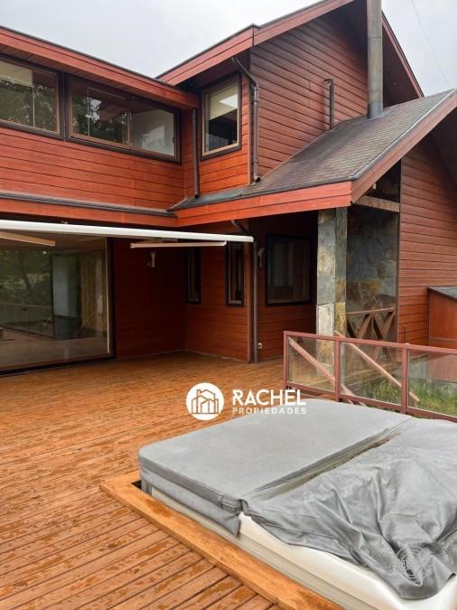 EN VENTA CASA DE 5 DORMITORIOS VISTA AL LAGO Y VOLCAN