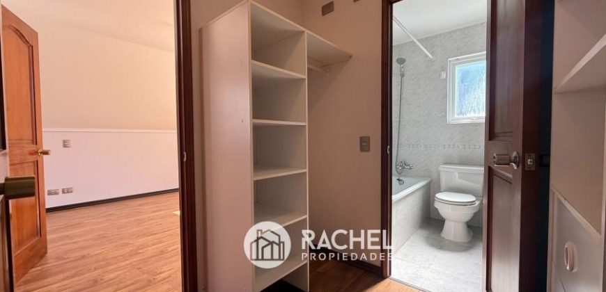 SE VENDE IMPECABLE Y REMODELADA CASA – Sector Barrio Inglés