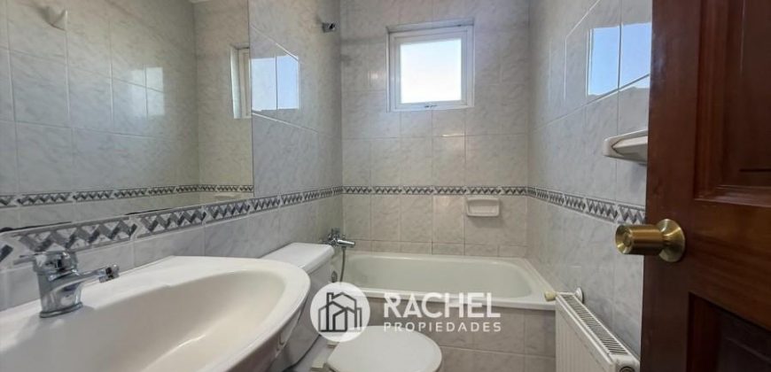 SE VENDE IMPECABLE Y REMODELADA CASA – Sector Barrio Inglés