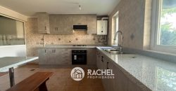SE VENDE IMPECABLE Y REMODELADA CASA – Sector Barrio Inglés